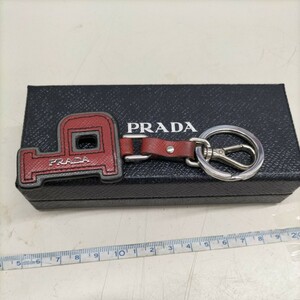 B3568【美品】PRADA　プラダ　キーホルダー