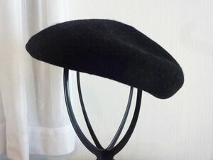 ◎ AZUL bu MOUSSY ◎ 男女兼用　スタイル帽子　ベレー帽　黒色帽子　サイズ５７cm〜５９cm　キャップ　帽子