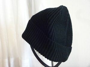 ∵ G.U. ∵ジーユー　メンズ・レディース　編み込みニット帽　黒色帽子　サイズ５６cm〜５９cm　キャップ　帽子