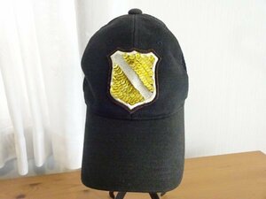 ∂ maozi ∂メンズ・レディース　刺繍入　トラッカーキャップ　サイズ５７cm〜５９cm　キャップ　帽子　黒色帽子