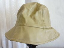 C パル D レディース・メンズ　ベージュ色　バケットハット 韓国製　サイズ５７cm　キャップ　帽子　合成皮革_画像1