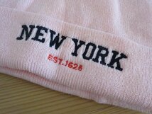 C NEW YORK EST1625 D キッズ帽子　ピンク色ぼうし　ニット帽　女の子・ガールズ　サイズ５６cm〜５８cm　キャップ　帽子_画像9