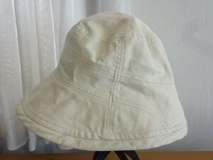 G J.PRESS H メンズ・レディース　つば広ハット　スタイル帽子　ベージュ色　サイズ５７・５cm　キャップ　帽子