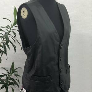 USED品【牛革 高級黒ベスト】TOKYO 婦人服 サイズ４２ L～LLサイズぐらい 黒 柔らかい革 本革 スナップボタン No.19 大き   の画像2