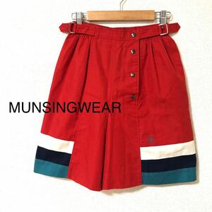 MUNSINGWEAR マンシングウェア　ゴルフウエア　ハーフパンツ　レッド