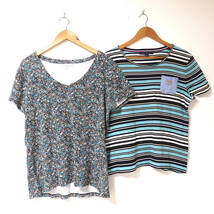 【送料無料】トミーヒルフィガーTシャツ２枚セット/WOMEN’S　XLサイズ　レディース　花柄　ボーダー　カットソー_画像1