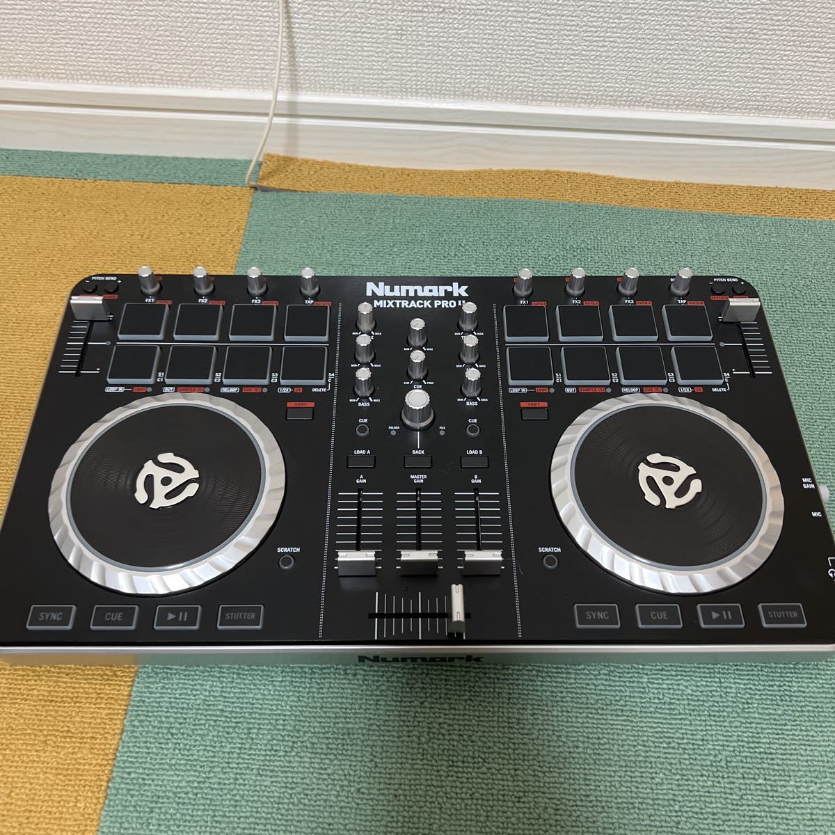 ヤフオク! -「numark mixtrack pro」の落札相場・落札価格