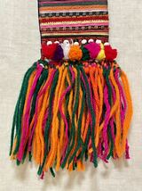 モン族 刺繍 布 古布 手刺繍 ビンテージ 民族衣装 壁掛け 飾り 3 フリンジ バッジ　_画像5