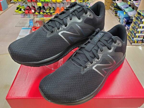 新品即決27.5cm★NewBalanceニューバランス M413 LK2 メンズ ランニングシューズ★ジョギング 運動靴 トレーニング 人気定番モデル★ 