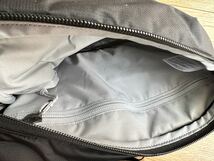 【国内正規 新品】ARC'TERYX Heliad 6 L Crossbody Bag Black アークテリクス ヒリアド クロスボディ バッグ ウエストバッグ ブラック 黒_画像3