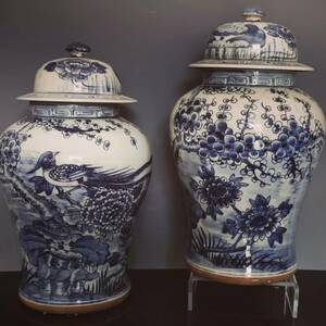 s0667重器ビッグ・中国・清時代 瓷器 收藏 珍しい青と白の氷梅は喜びに沸いている磁器瓶缶 陶磁器 茶道具 中国古美術品 賞品 置物 時代物