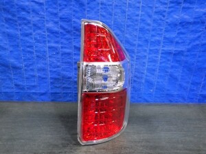 S1588　ノア　ZRR70G　ZRR70W　前期　右テール　28-198　美品