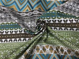 Ｙ－67 ハギレ　輸入生地　スペイン製　ジャガード織り　ストライプ生地　横巾約１40ｃｍｘ長さ約50cm　送料無料