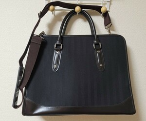 【COMME CA ISM】コムサイズム ブリーフケース ビジネスバッグ 2way ブラック ブラウン ストラップ付き 美品 日本製