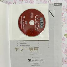 美品　QUEEN ピアノシート　輸入楽譜　Hal Leonard CD付き　クイーン曲集　ギター　ポップス　ロック　vol.113_画像3