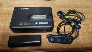SONY カセットウォークマン　WM-FX70/リモコンRM-7F/イヤホンMDR-E741/電池ケース　ジャンク
