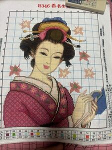 完成品　クロスステッチ刺繍・枠なし　39x46cm 日本女性　