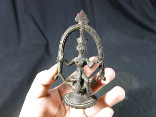 ネパール 仏像の値段と価格推移は?|件の売買データからネパール