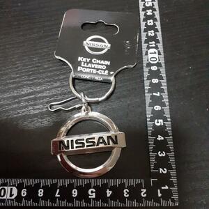 非売品☆金属製☆NISSAN☆日産☆エンブレム型☆キーホルダー☆☆残1