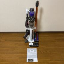 dyson ダイソン コードレスクリーナー cyclone v10 専用dock ドック付き 本体1年前に交換済み_画像2