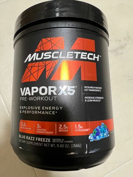 ニューパッケージMUSCLETECH VAPOR X5プレワークアウト　ブルーラズベリー味　30sevings