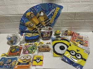 未開封☆ミニオンズ　Minions ポーチ　巾着　ハンカチ　シュシュ　ジャンボステックバルーン　小銭入　エコカイロ　手鏡等計16点　雑貨