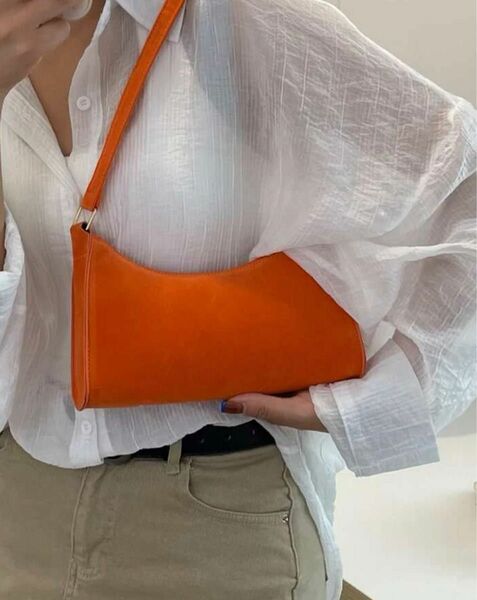 【 新品・未使用 】オレンジカラー バゲットバッグ