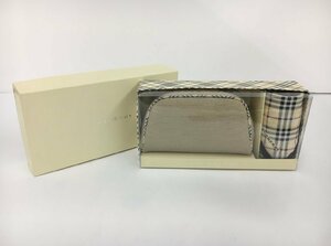 バーバリー BURBERRY ポーチ & ハンカチセット 箱入り ギフトボックス 未使用 2309LR164