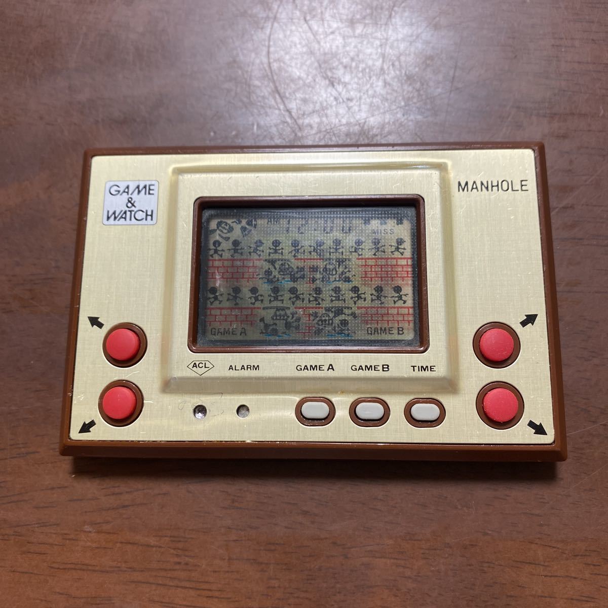 ヤフオク! -「ゲームウォッチ マンホール」(ゲーム) の落札相場・落札価格