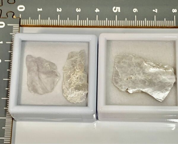 リチア雲母 鉱物標本