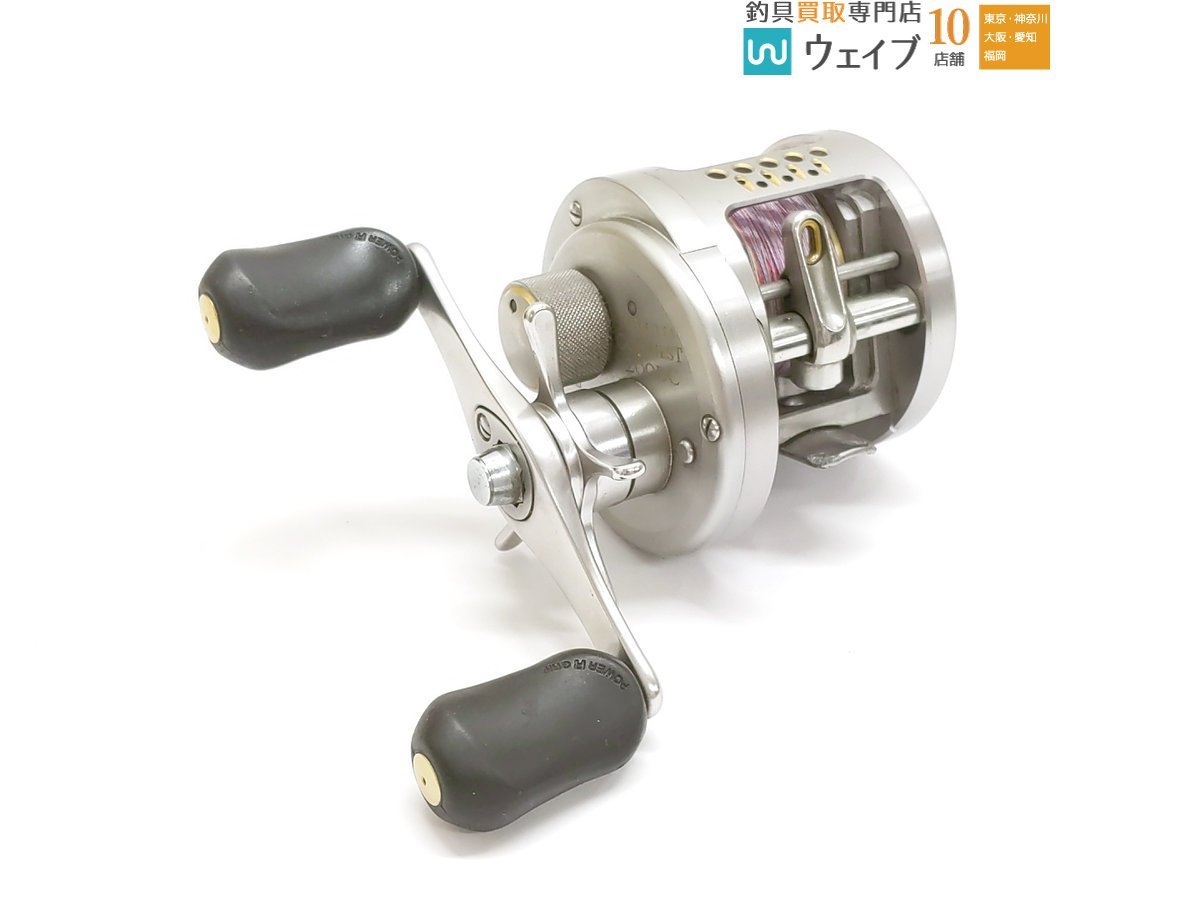 新品未使用 SHIMANO 03´カルカッタコンクエスト200DC-