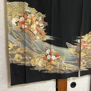 黒留袖 リメイク 花柄 ーのれんー暖簾ー冠婚着物素材！