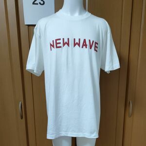 タワーレコード【NEW WAVE】半袖TシャツL　ホワイトボディにオリジナルフォントレッドプリントがカッコいい！　ニューウェイブ♪