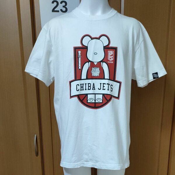 千葉ジェッツふなばし×ベアブリックコラボ半袖TシャツM/L　ホワイト　希少BE＠RBRICK　CHIBA JETSバスケットボール