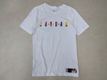 11．ジョーダン ナイキ エア ブランドロゴ プリント AIR JORDAN 背番号23 半袖Tシャツ メンズS 白赤紫706_画像2