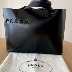 PRADA プラダ トート　バッグ　ブラック イタリア　本革　A4