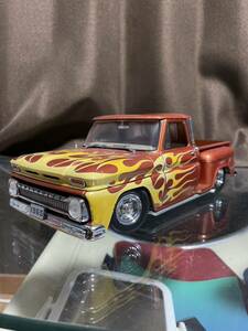 サンスター　1965 CHEVROLET C-10 1/18 難あり！