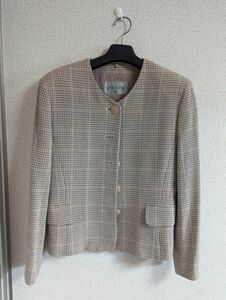 値下げLOUIS JOONE スカートスーツ 入学式 ノーカラージャケット 卒業式