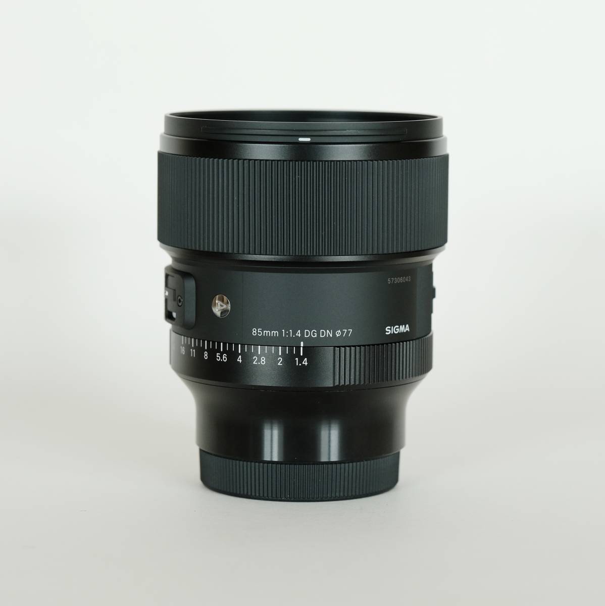 Yahoo!オークション -「85mm f1.4 dg dn」の落札相場・落札価格