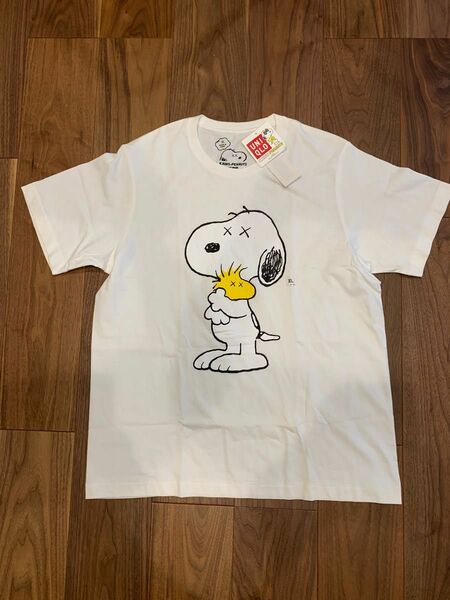 【タグ付　新品】ユニクロ　ピーナッツ　スヌーピー　カウズ　tシャツ KAWS ユニクロ カウズ コラボ Tシャツ