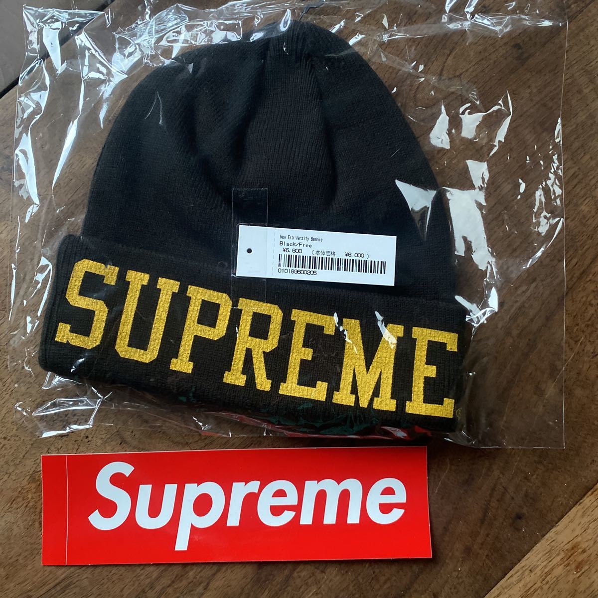 ヤフオク! -「supreme ボックスロゴ ビーニー」の落札相場・落札価格