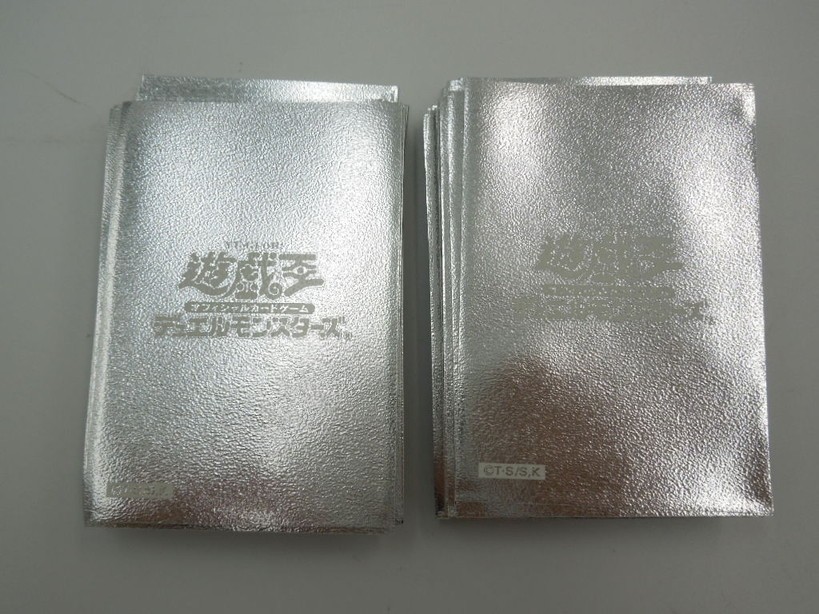 ヤフオク! -「遊戯王スリーブ 初期」の落札相場・落札価格