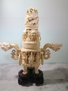 中国美術　象牙風彫刻　香枦　置物　木製台座付き　ジャンク品　アンティーク　コレクション　長期保管品　