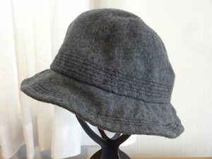↑ CLOVER ↓ レディース・ガールズ　灰色帽子　バケットハット　サイズ５７・５cm　キャップ　帽子　ウール使用