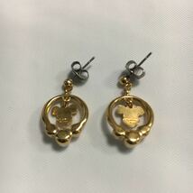 美品 希少 レア Disney ディズニー ピアス ミッキー デザイン ゴールド パール アクセサリー_画像5