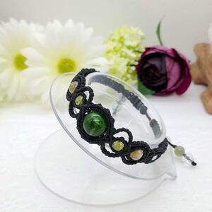 Art hand Auction Natural stone macrame bracelet◆Chrome diopside◆Peridot◆Titan rutile, Handmade, Accessories (for women), others