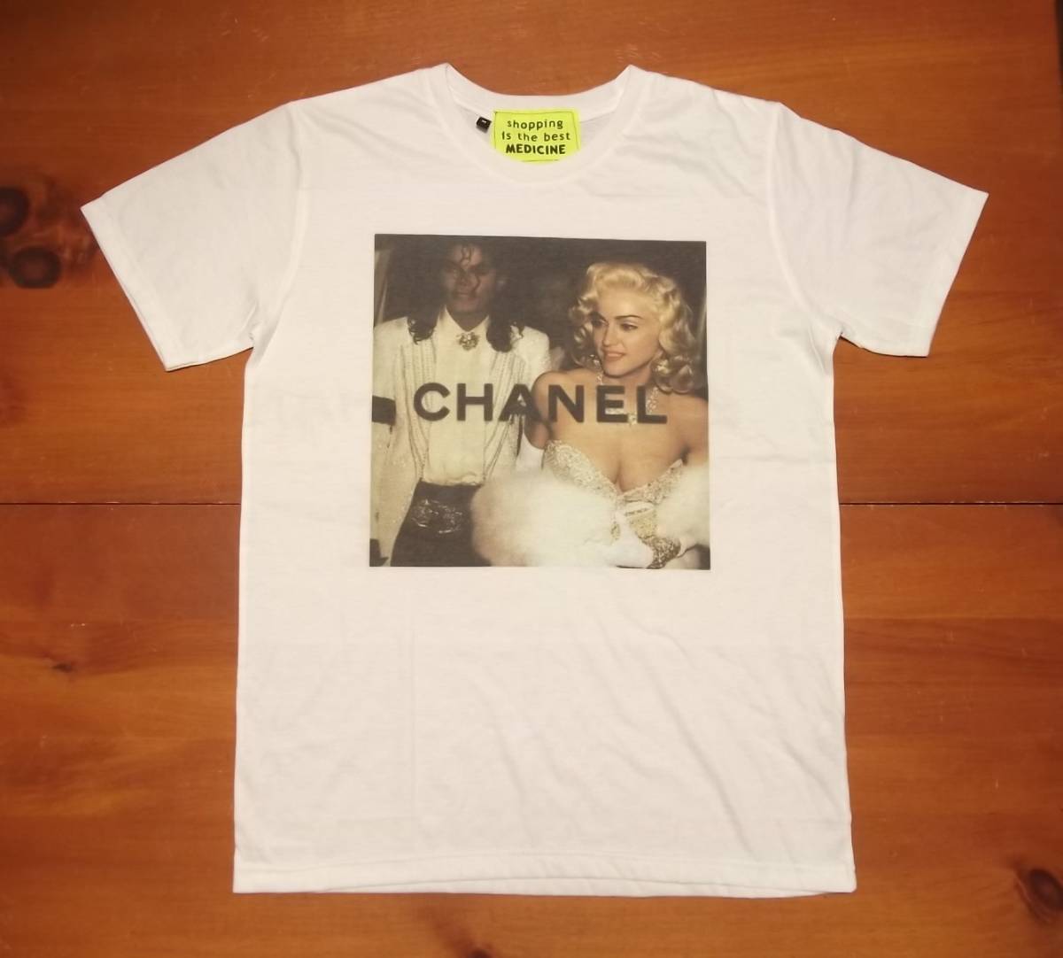 ヤフオク! -「マドンナ tシャツ」の落札相場・落札価格