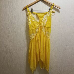  new goods * yellow ground white race attaching sexy camisole & T-back * baby doll *M