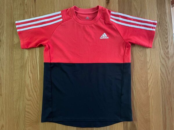 150 adidas 半袖Tシャツ