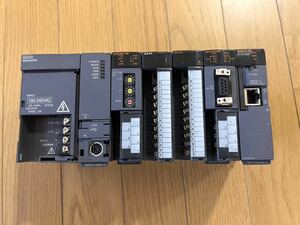 MITSUBISHI 三菱電線　PLC シーケンサ　Q00UJCPU QJ61BT11N QX40 QY10 QJ71C24N QD81DL96 セット。